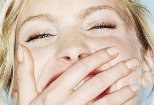 Ridere apporta benefici sia al corpo che alla mente